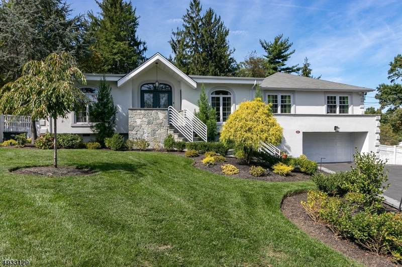 51 Mohican Dr - Photo 1