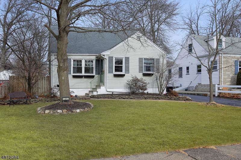 1325 Boulevard - Photo 1