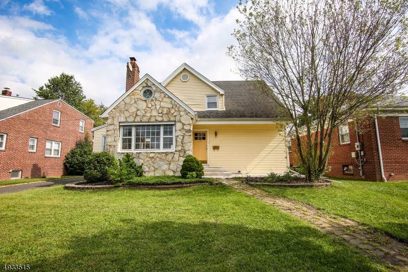 221 Morningside Ave - Photo 1