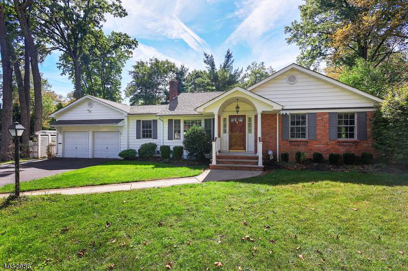 351 Raccoon Hollow - Photo 1