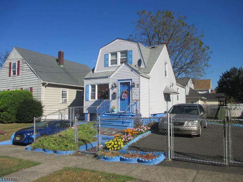 225 22ND AVE - Photo 1