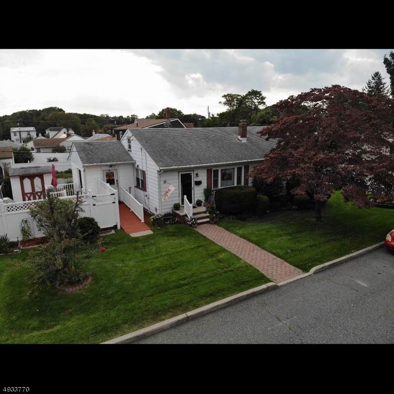 542 Woodland Ave - Photo 1