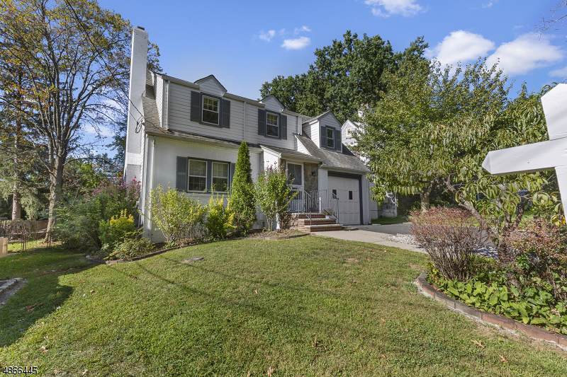 24 Edgewood Ter - Photo 1