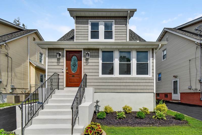 316 Perry Ave - Photo 1