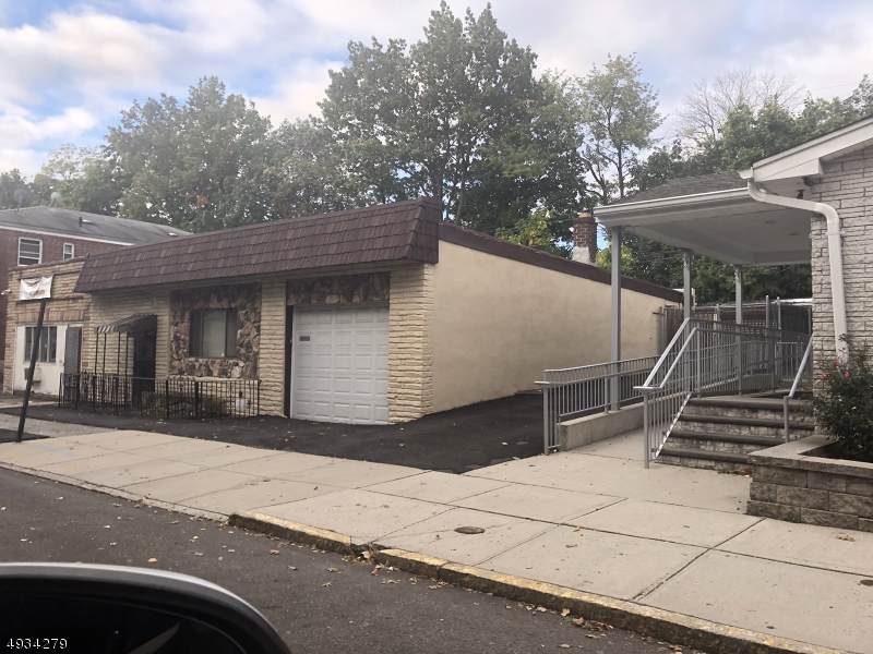 125 Hoffman Blvd - Photo 1