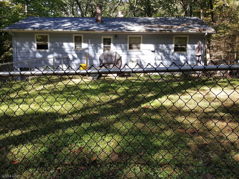 8 Fox Den Ln - Photo 1