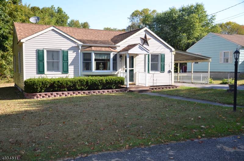 3 Belcher Ln - Photo 1