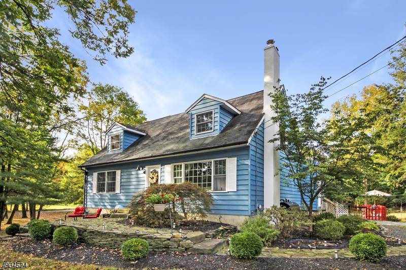 210 Pine St - Photo 1