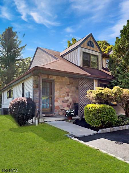 601 Daren Ln - Photo 1