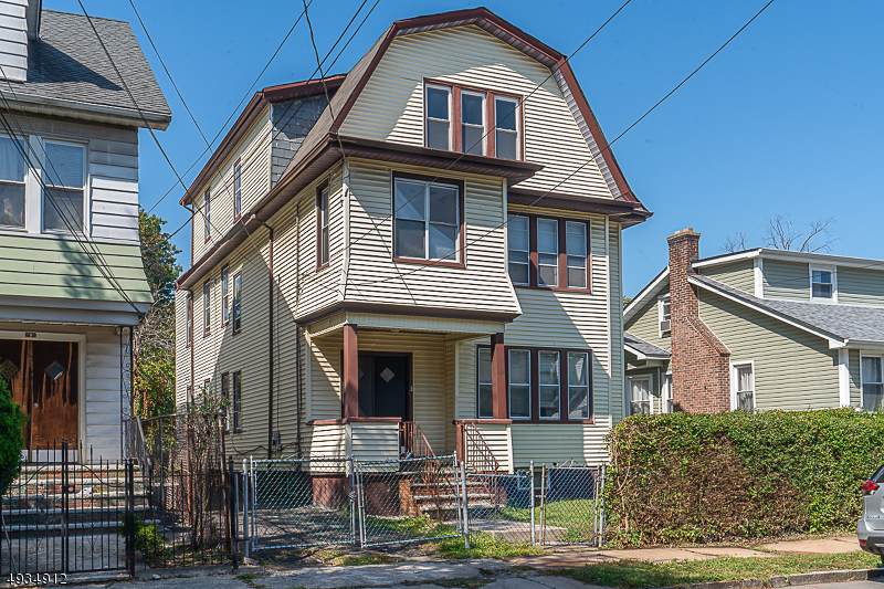 133 Vermont Ave - Photo 1