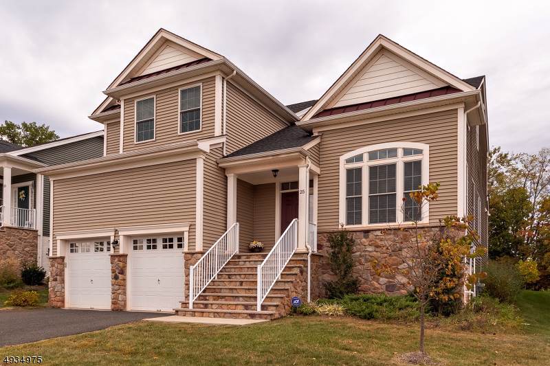 25 Mystic Dr - Photo 1