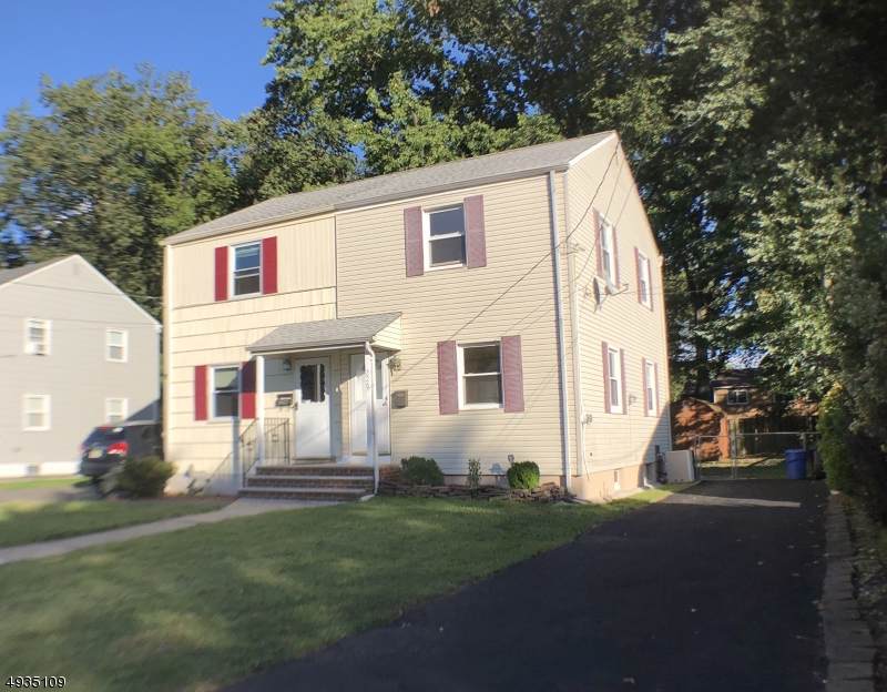 226 Windsor Ave - Photo 1