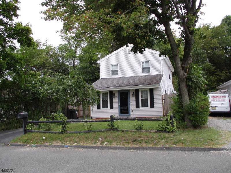 9 Woodsedge Ave - Photo 1