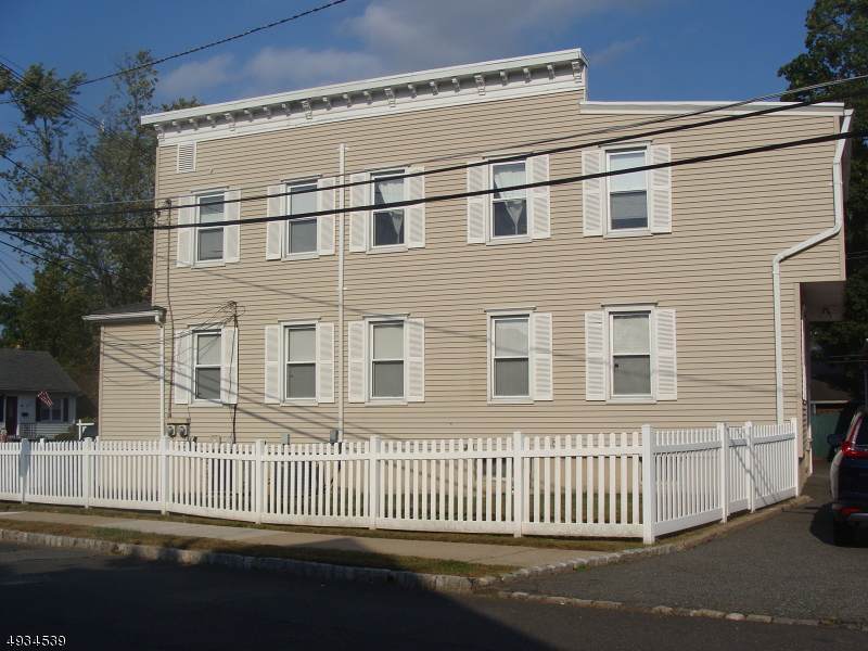 81 North St - Photo 1