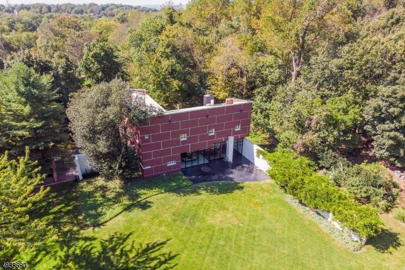 451 Mountain Ave - Photo 1