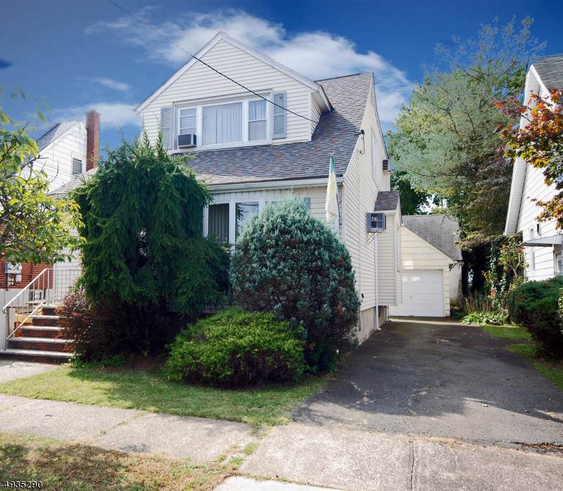 91 Hobart Pl - Photo 1