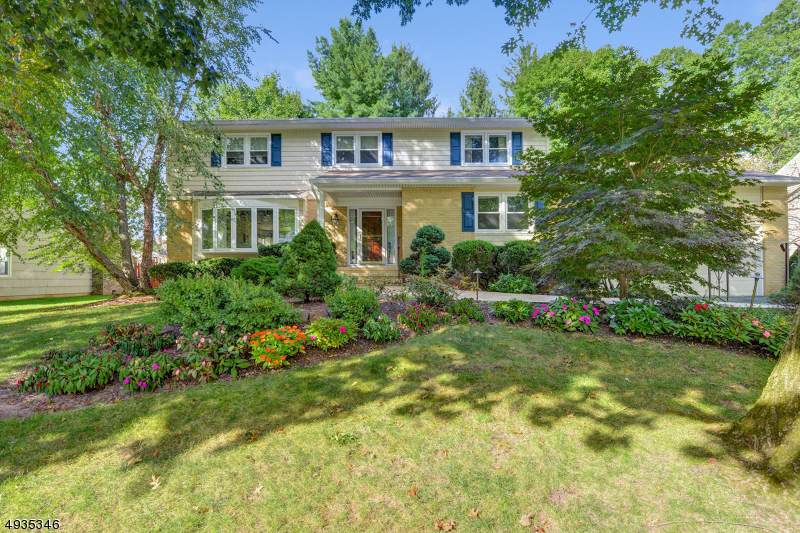 10 Wildwood Ave - Photo 1