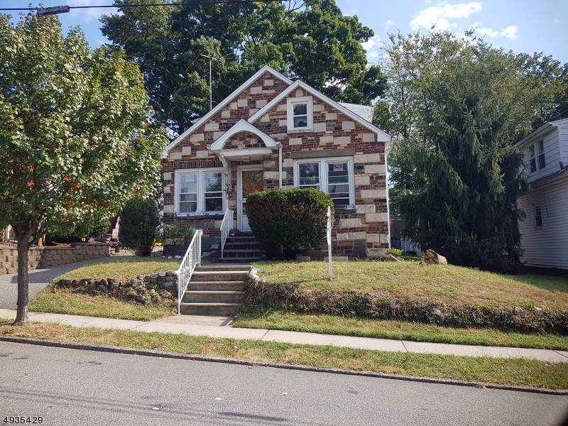 29 Coolidge Pl - Photo 1