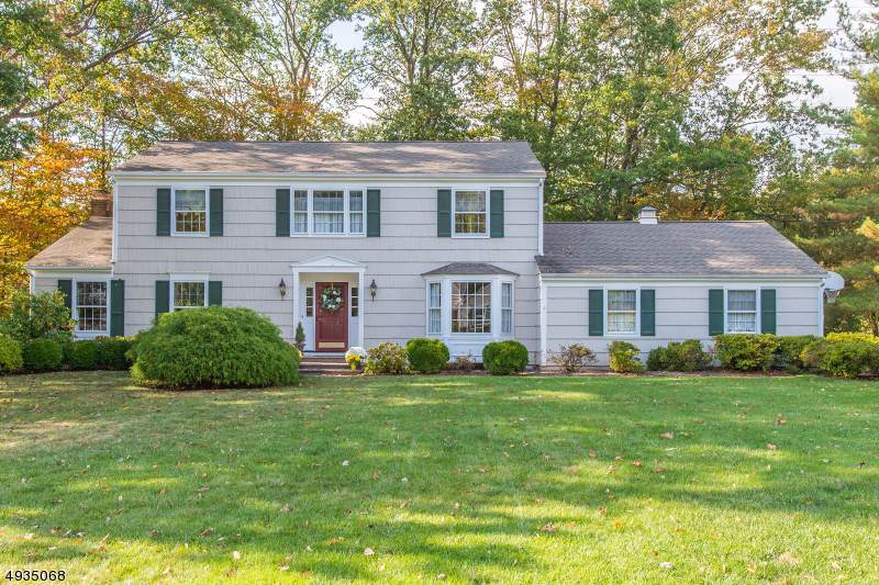 69 Hampton Rd - Photo 1