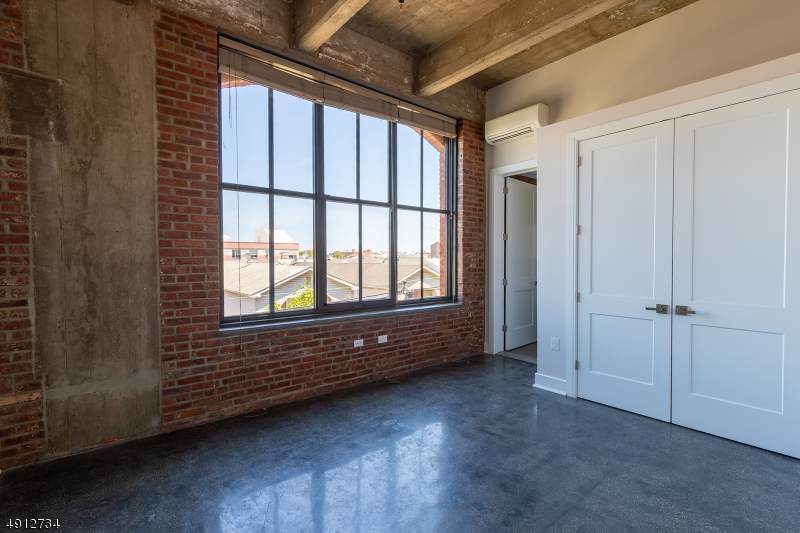 225 Mcwhorter St - Photo 1