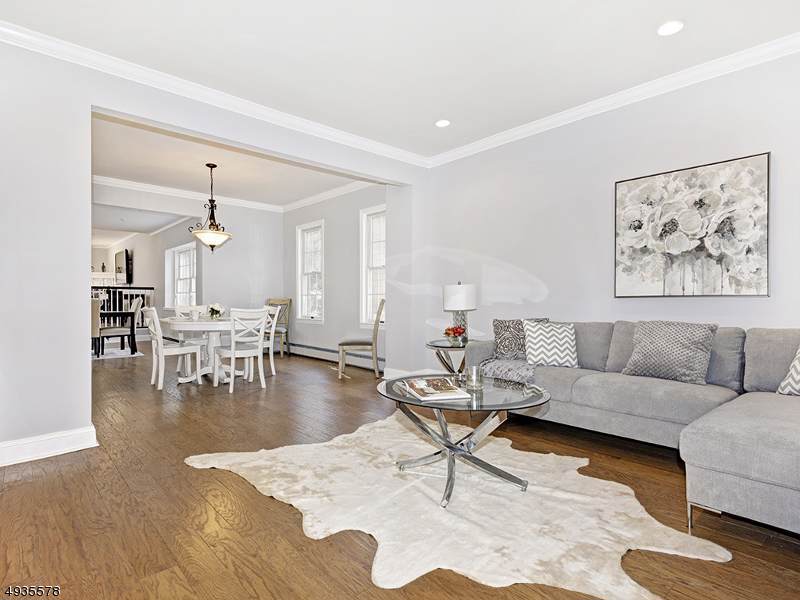 634 4TH AVE - Photo 1