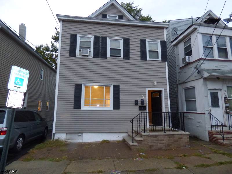 372 Highland Ave - Photo 1