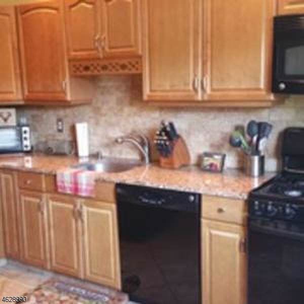 688 Bloomfield Ave - Photo 1