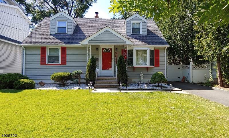 2611 N Wood Ave - Photo 1