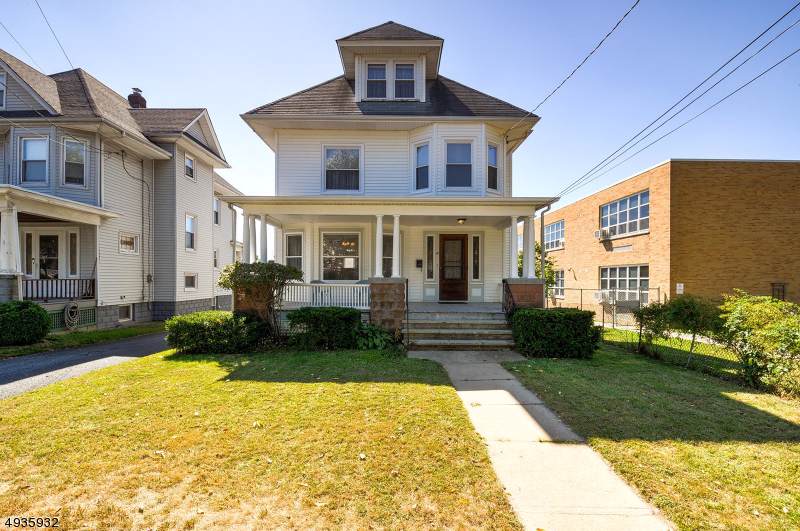 38 W High St - Photo 1