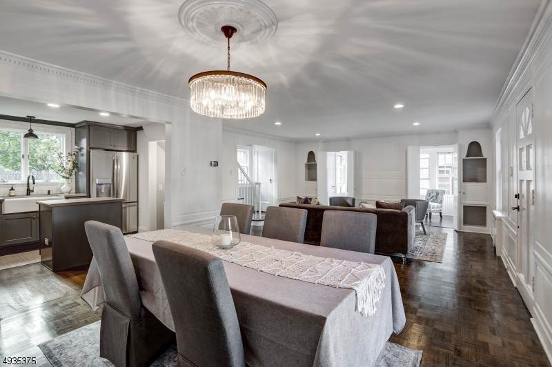 78 Park Ave - Photo 1