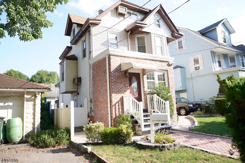 25 Hackett Pl - Photo 1