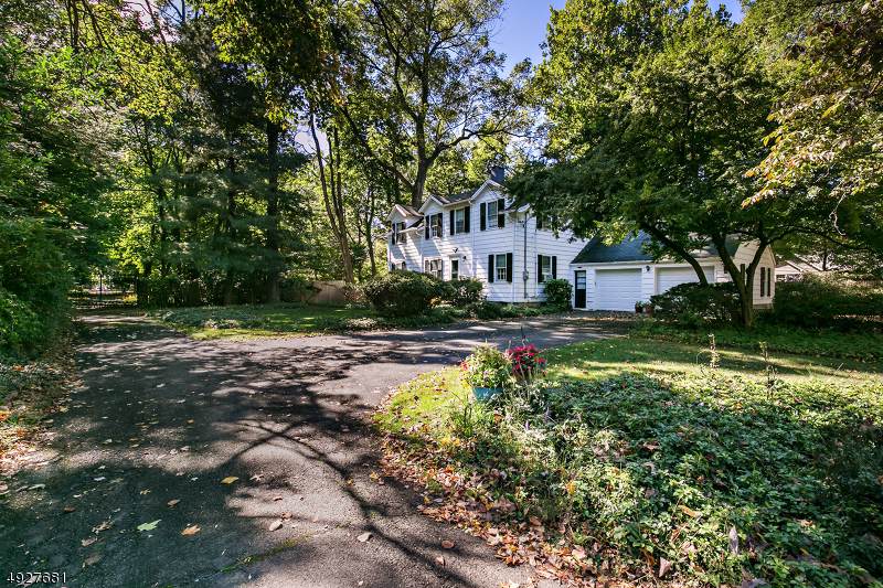 132 Farm Ln - Photo 1
