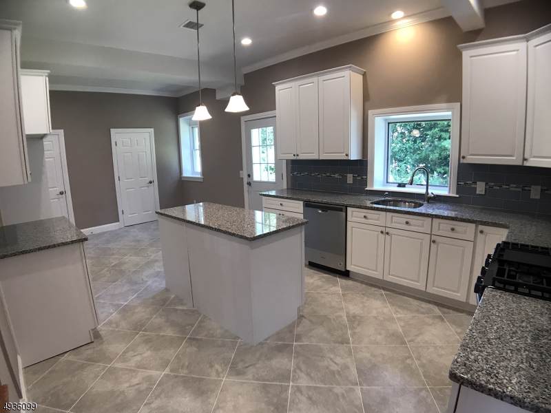 1 Skinner Ct - Photo 1