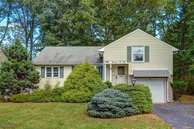 1201 Hetfield Ave - Photo 1