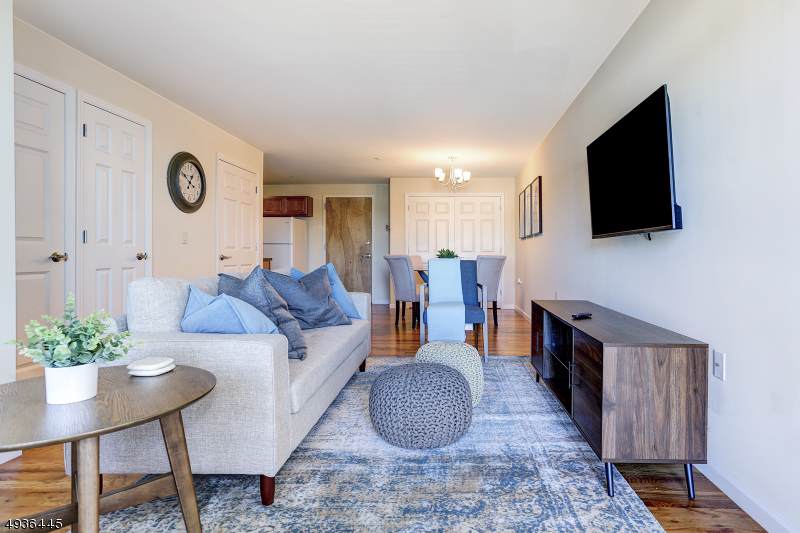 100 Kennedy Dr - Photo 1