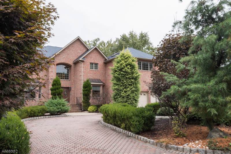 15 Dana Cir - Photo 1