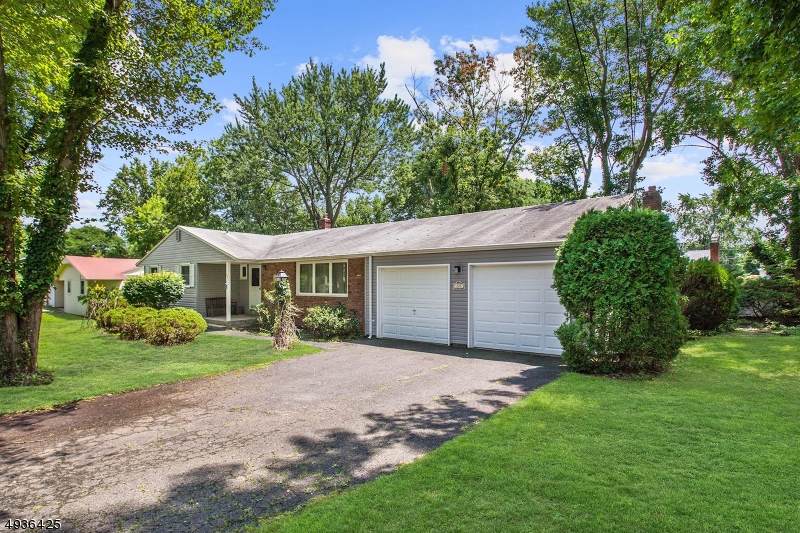 39 Oliver Ave - Photo 1
