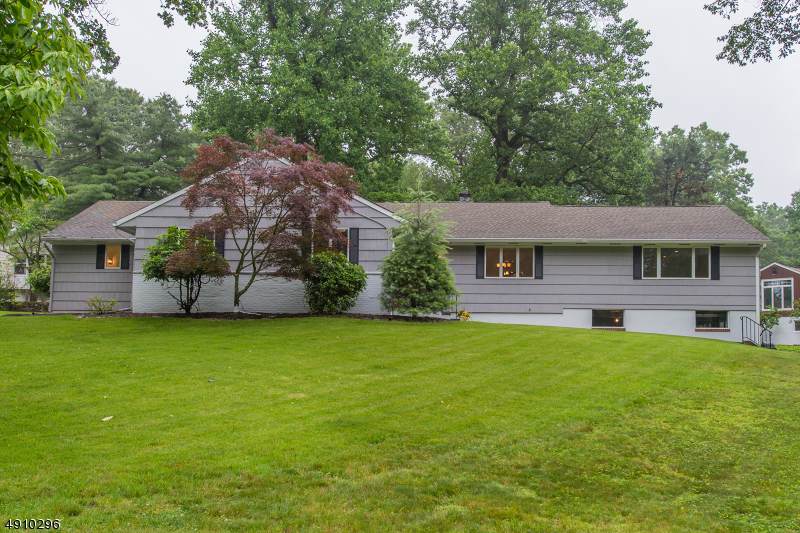 10 E Hamilton Dr - Photo 1