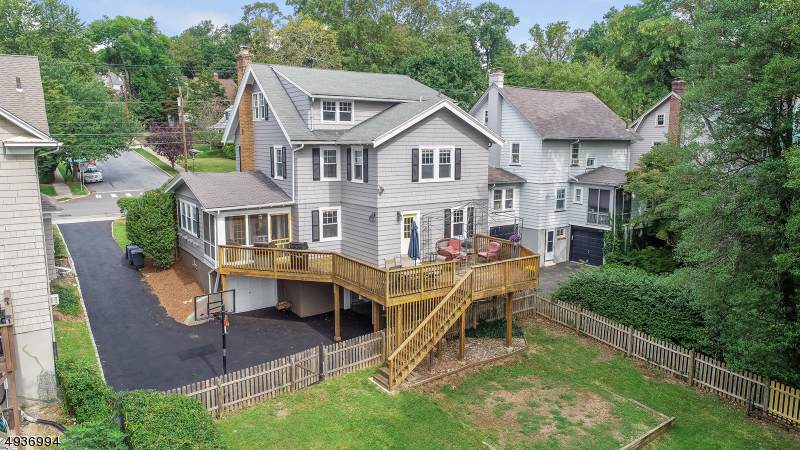 446 Ridgewood Rd - Photo 1