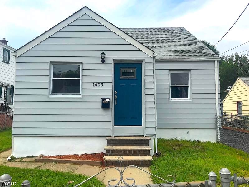 1609 Mildred Ave - Photo 1