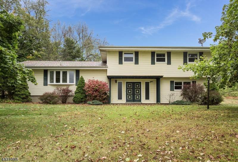 83 Lusscroft Rd - Photo 1