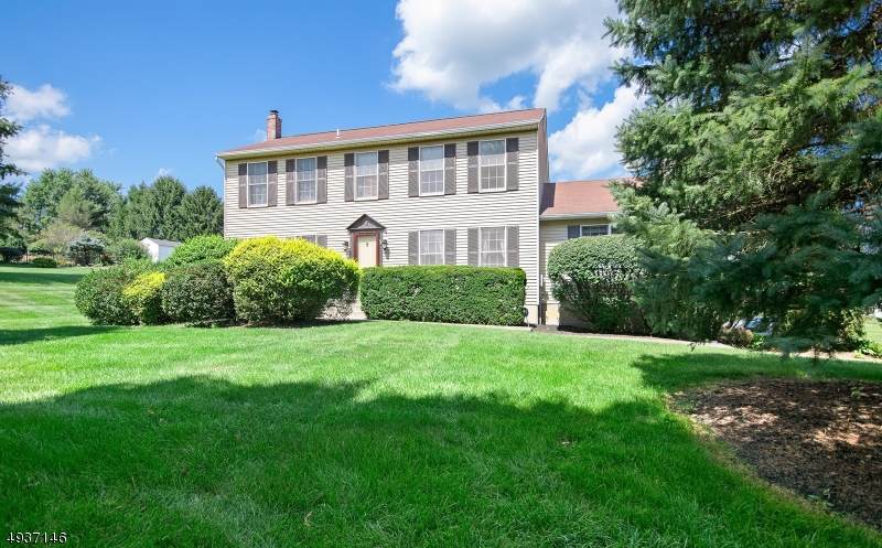 607 Debra Ln - Photo 1