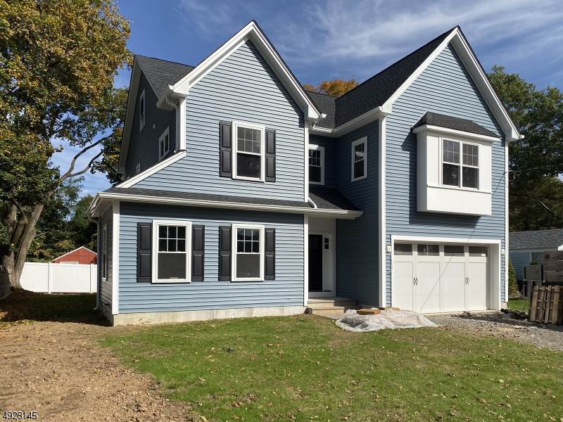 3 Hawthorne Ave - Photo 1