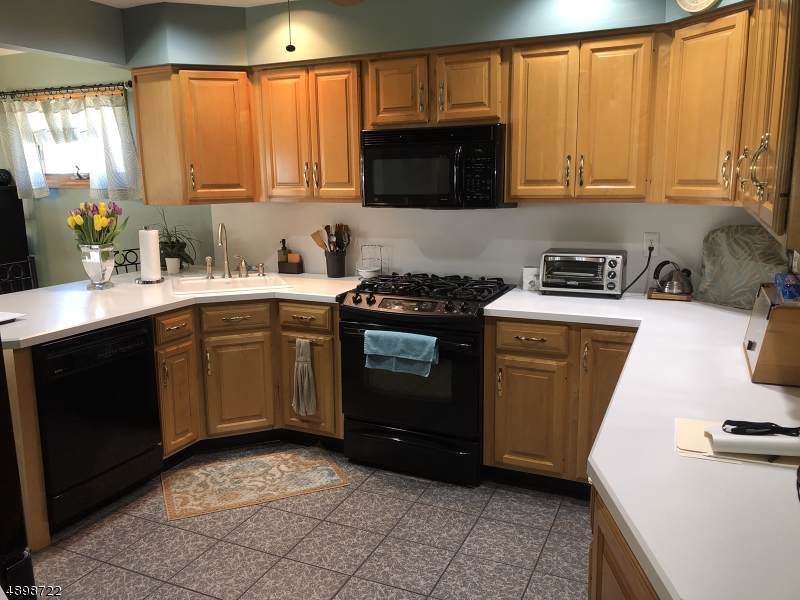 51 Roselle Ave - Photo 1