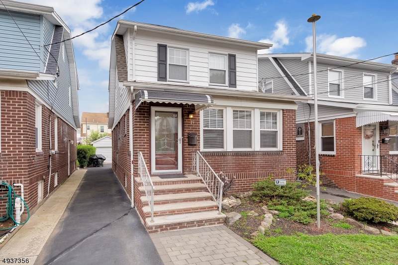 19 Front St - Photo 1