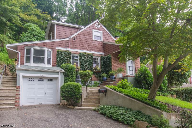 25 Shenandoah Pl - Photo 1
