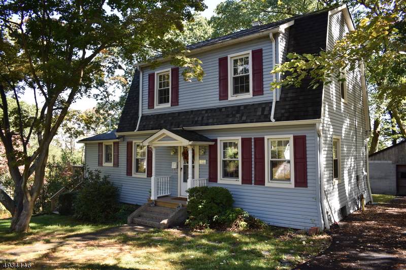 21 Sewanois Ave - Photo 1