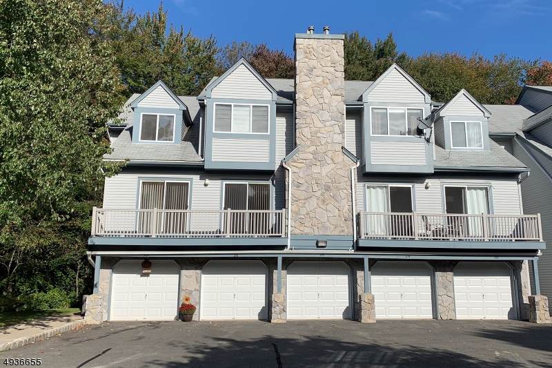 216 Woods Edge Drive - Photo 1