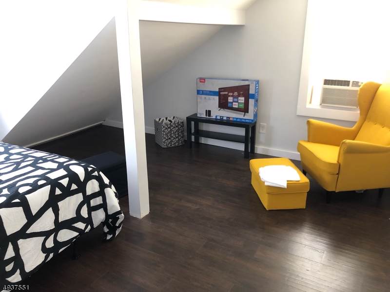 141 Williamson Ave - Photo 1
