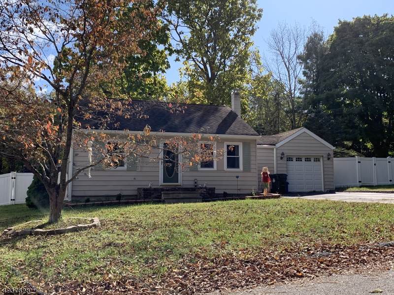 21 Pine St - Photo 1